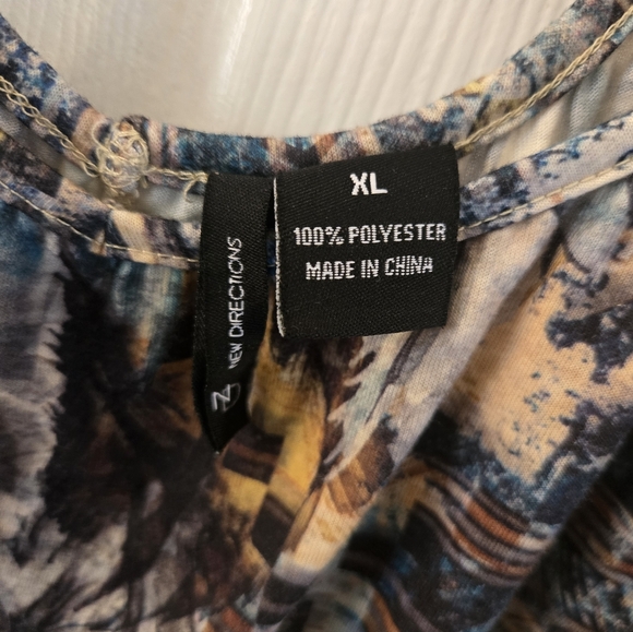 Women's Top - Picture 6 of 9